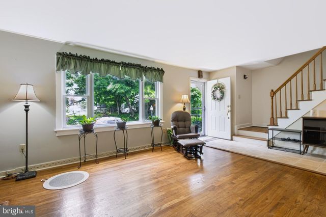 716 W MAPLE ST, Palmyra, PA 17078