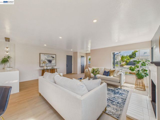 7215 Potrero Ave, El Cerrito, CA 94530