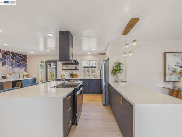 7215 Potrero Ave, El Cerrito, CA 94530
