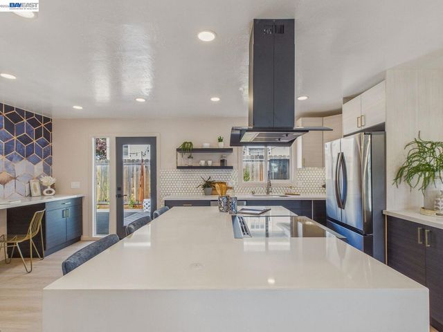 7215 Potrero Ave, El Cerrito, CA 94530