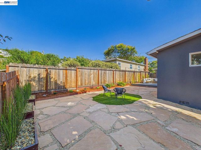 7215 Potrero Ave, El Cerrito, CA 94530