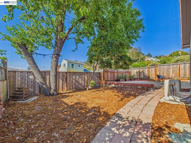 7215 Potrero Ave, El Cerrito, CA 94530