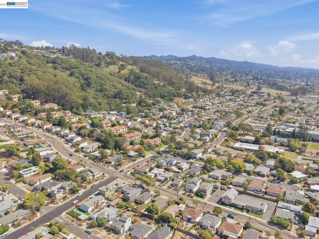 7215 Potrero Ave, El Cerrito, CA 94530