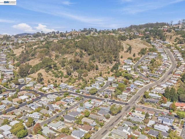 7215 Potrero Ave, El Cerrito, CA 94530