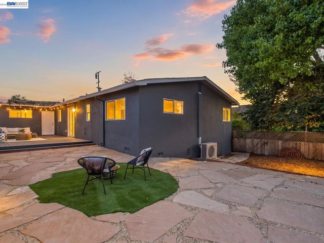 7215 Potrero Ave, El Cerrito, CA 94530