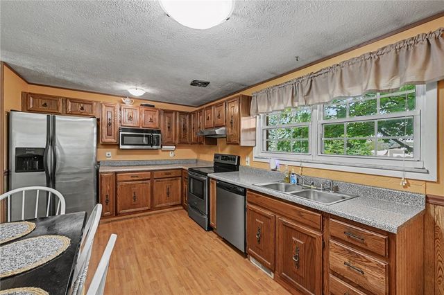 1014 W Alkaline Springs Road, Vandalia, OH 45377