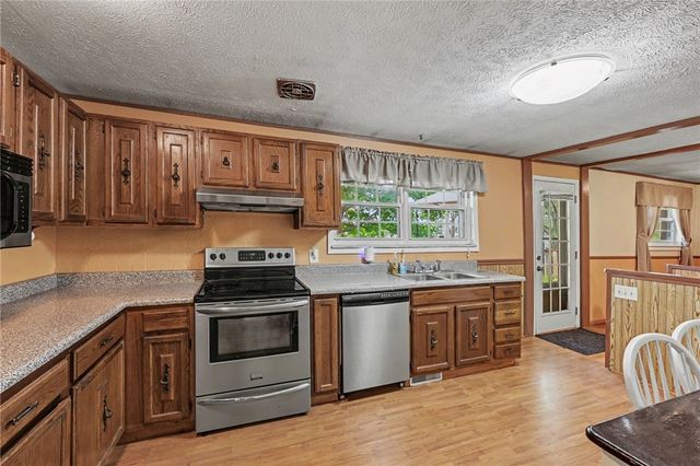 1014 W Alkaline Springs Road, Vandalia, OH 45377