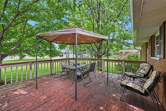 1014 W Alkaline Springs Road, Vandalia, OH 45377
