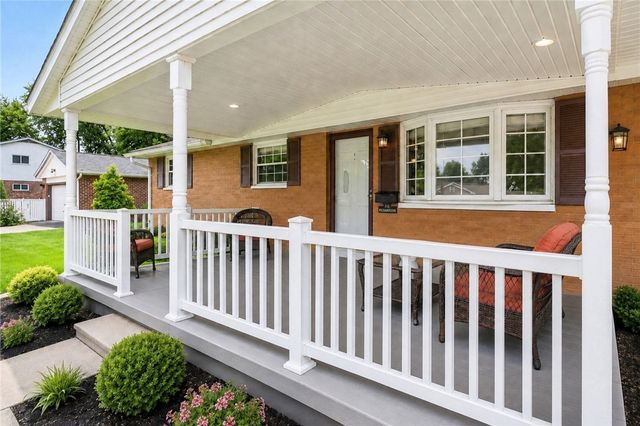 1014 W Alkaline Springs Road, Vandalia, OH 45377