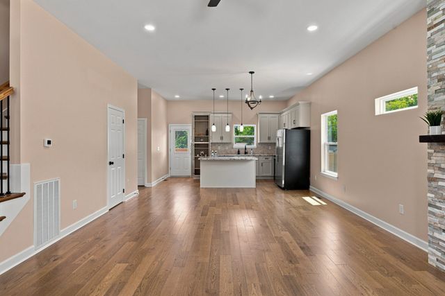 312C Nix Dr, Madison, TN 37115
