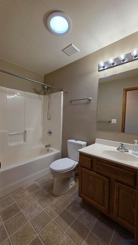484 DAYSTAR RD, Box Elder, SD 57719