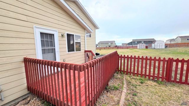 484 DAYSTAR RD, Box Elder, SD 57719