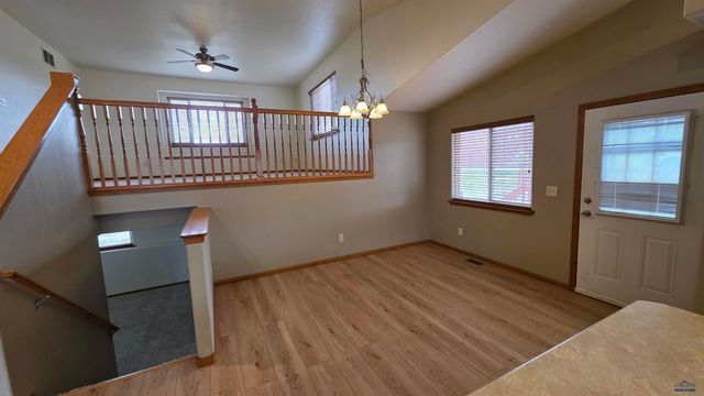 484 DAYSTAR RD, Box Elder, SD 57719
