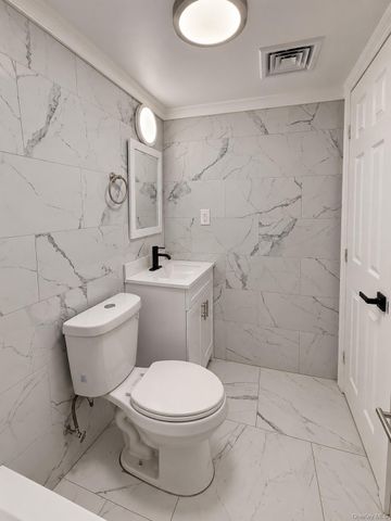 11551 208th Street, Cambria Heights, NY 11411