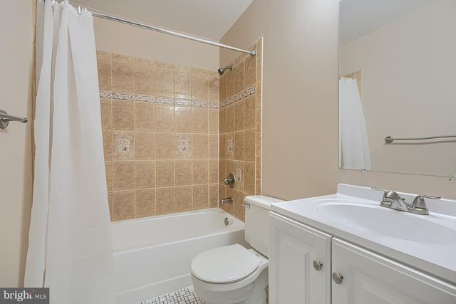 12808 CUNNINGHILL COVE RD, Baltimore, MD 21220