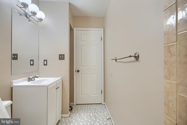 12808 CUNNINGHILL COVE RD, Baltimore, MD 21220