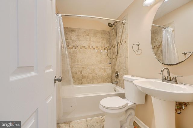 12808 CUNNINGHILL COVE RD, Baltimore, MD 21220