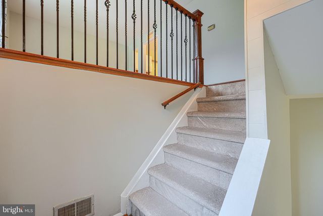 12808 CUNNINGHILL COVE RD, Baltimore, MD 21220