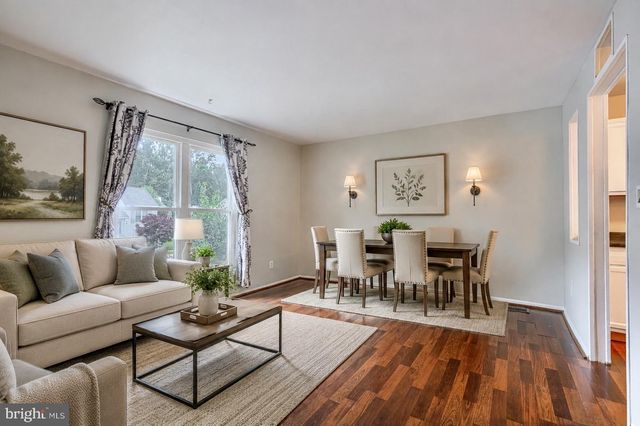 12808 CUNNINGHILL COVE RD, Baltimore, MD 21220