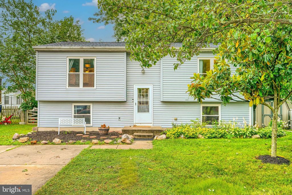 12808 CUNNINGHILL COVE RD, Baltimore, MD 21220