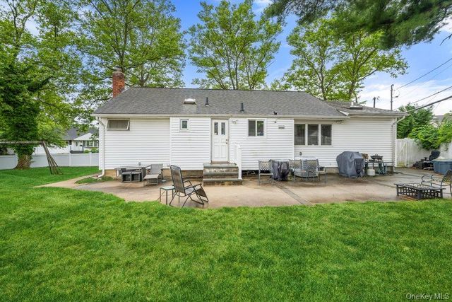 26 Sheridan Street, Old Bethpage, NY 11804