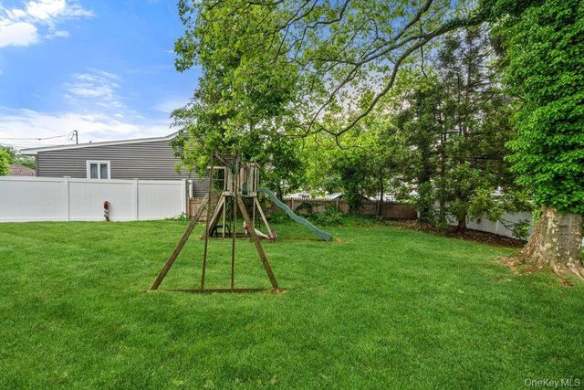 26 Sheridan Street, Old Bethpage, NY 11804