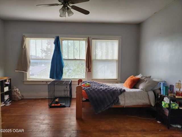 514 College Street, Greenfield, MO 65661