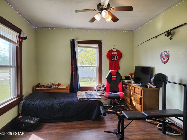 514 College Street, Greenfield, MO 65661