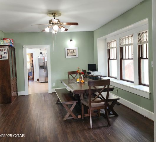 514 College Street, Greenfield, MO 65661