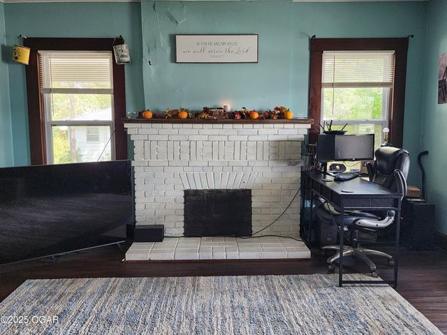 514 College Street, Greenfield, MO 65661