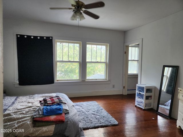 514 College Street, Greenfield, MO 65661