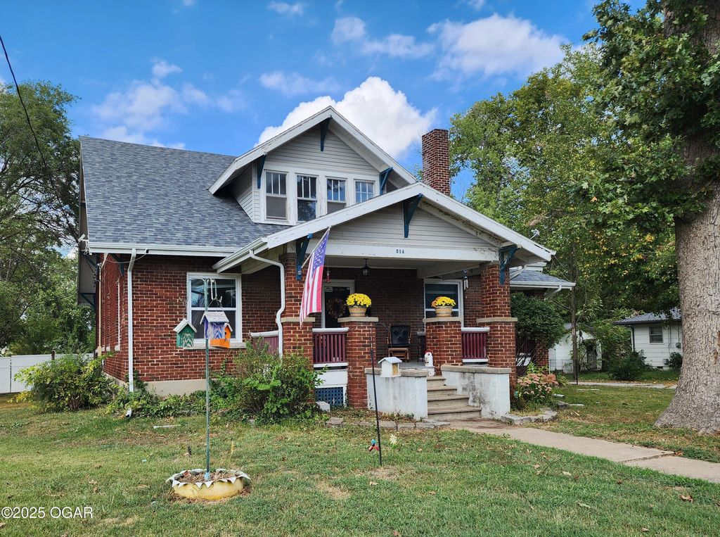 514 College Street, Greenfield, MO 65661