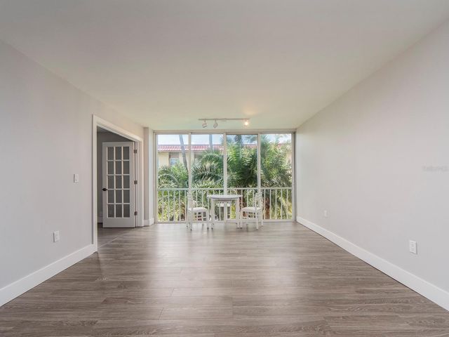 121 ISLAND WAY 334, Clearwater Beach, FL 33767