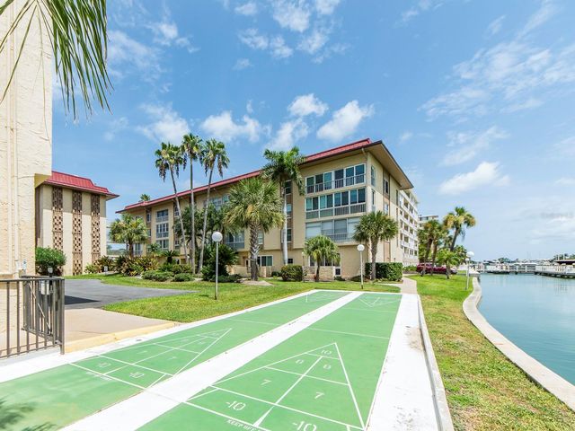121 ISLAND WAY 334, Clearwater Beach, FL 33767