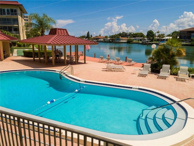 121 ISLAND WAY 334, Clearwater Beach, FL 33767