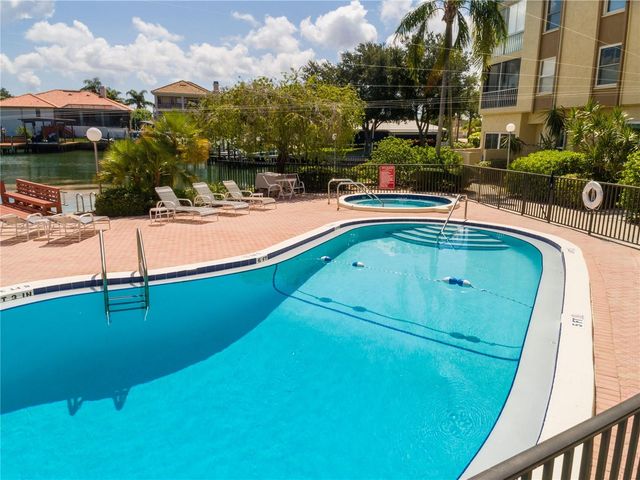121 ISLAND WAY 334, Clearwater Beach, FL 33767