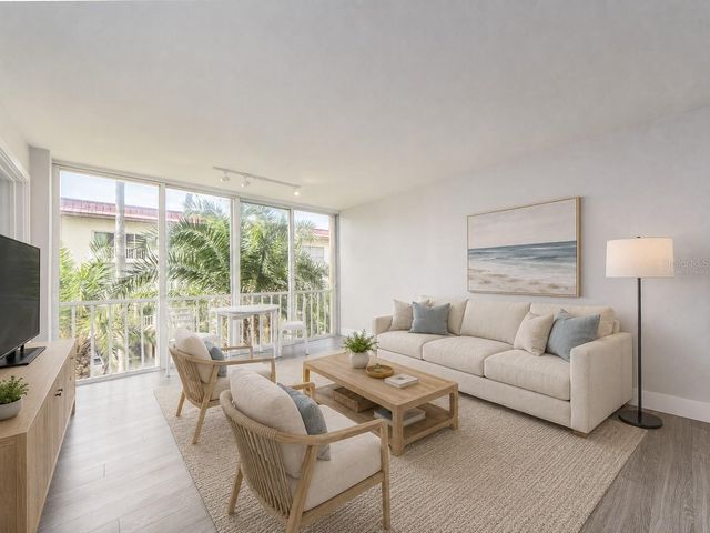121 ISLAND WAY 334, Clearwater Beach, FL 33767
