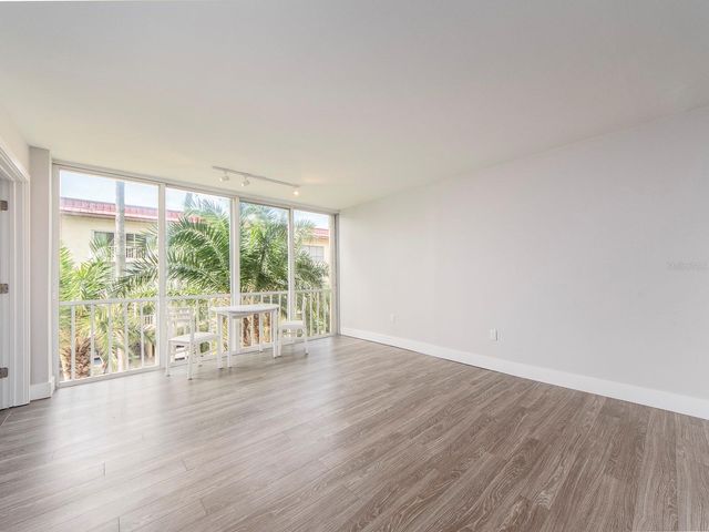 121 ISLAND WAY 334, Clearwater Beach, FL 33767