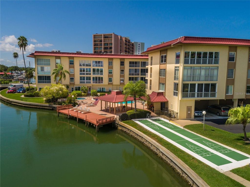 121 ISLAND WAY 334, Clearwater Beach, FL 33767