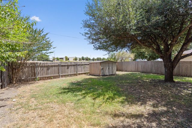 4010 Kings Canyon DR, Taylor, TX 76574