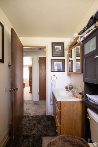 6712 S SOMERSET DR, West Jordan, UT 84084