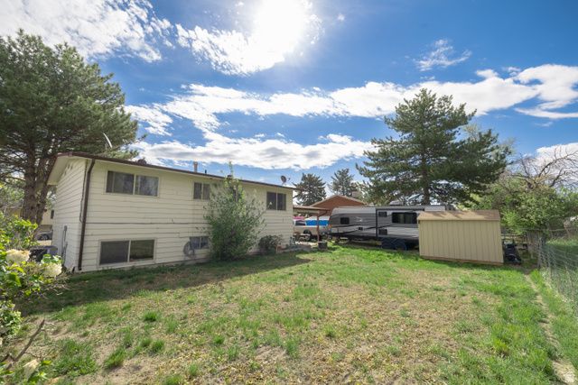 6712 S SOMERSET DR, West Jordan, UT 84084