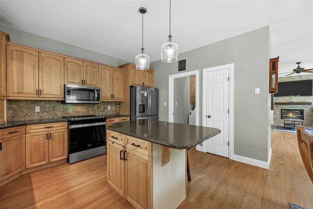 1432 Hickory Hollow Road NE, Solon, IA 52333
