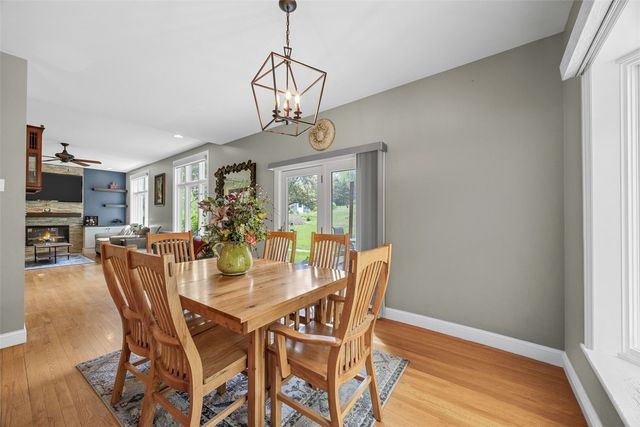 1432 Hickory Hollow Road NE, Solon, IA 52333