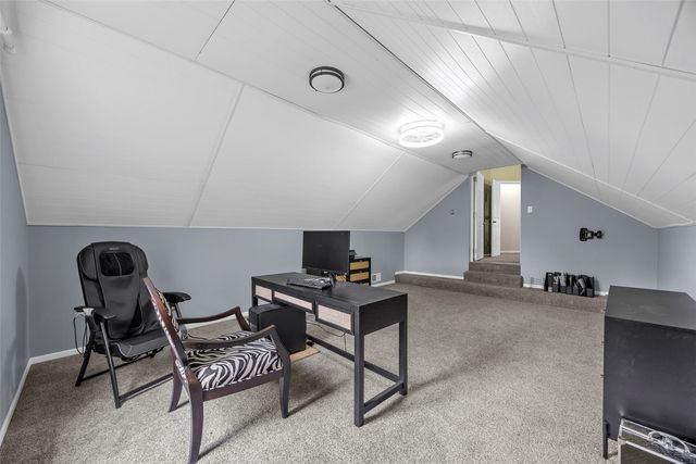 1432 Hickory Hollow Road NE, Solon, IA 52333