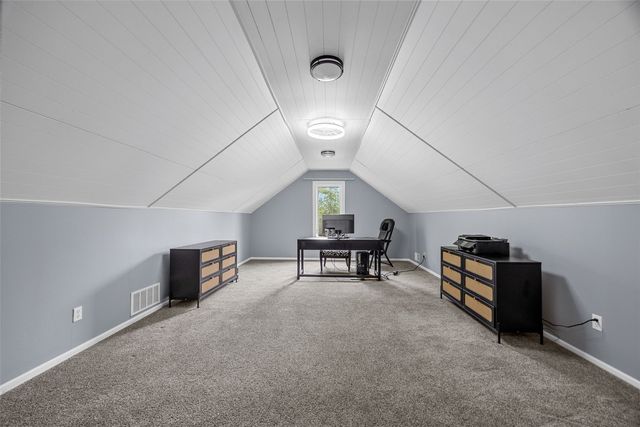 1432 Hickory Hollow Road NE, Solon, IA 52333