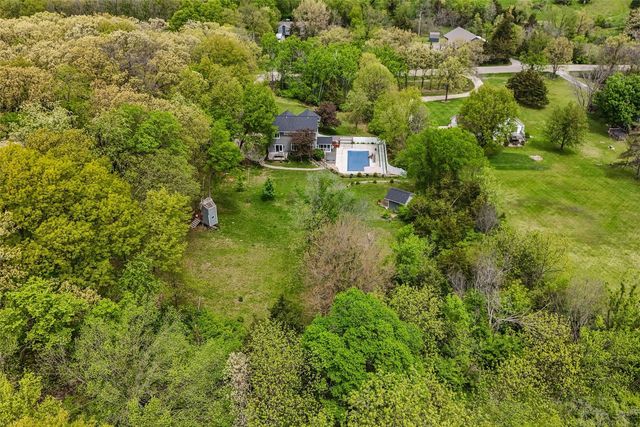 1432 Hickory Hollow Road NE, Solon, IA 52333