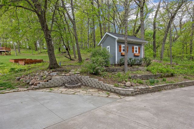 1432 Hickory Hollow Road NE, Solon, IA 52333