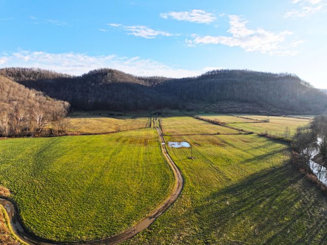 9999 Red Lick, Irvine, KY 40336