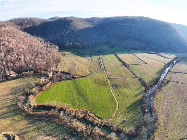 9999 Red Lick, Irvine, KY 40336